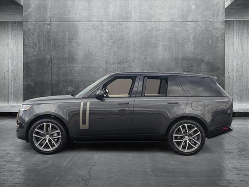 2025 Land Rover Range Rover P550e SE