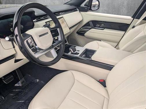 2025 Land Rover Range Rover P550e SE