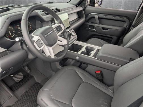 2025 Land Rover Defender 110 P400 X-Dynamic SE