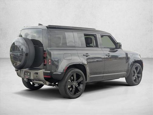 2025 Land Rover Defender 110 P400 X-Dynamic SE