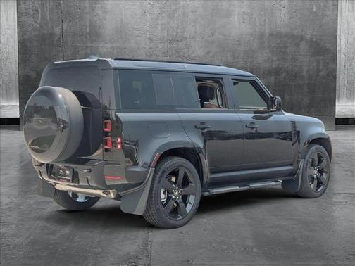2025 Land Rover Defender 110 P400 X-Dynamic SE
