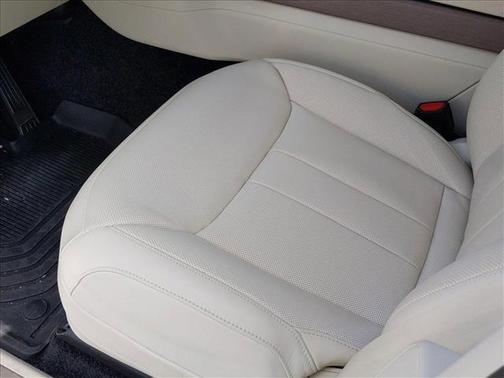 2025 Land Rover Range Rover P400 SE 7 Seat