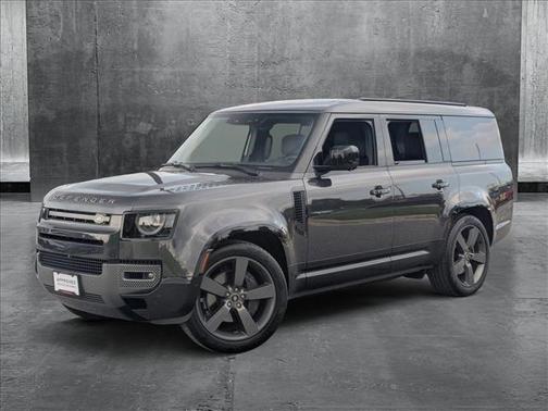 2024 Land Rover Defender 130 P400 Outbound