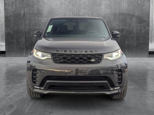 2025 Land Rover Discovery P360 Dynamic SE