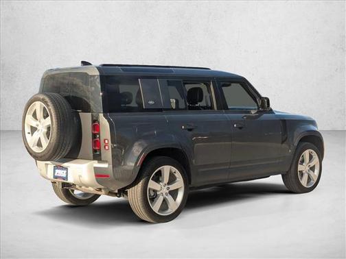 2024 Land Rover Defender 110 P300