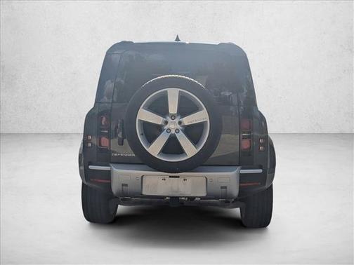 2024 Land Rover Defender 110 P300