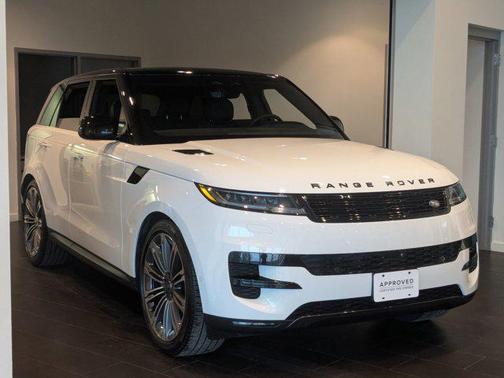 2025 Land Rover Range Rover Sport SE