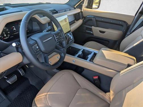 2026 Land Rover Defender 110 V8