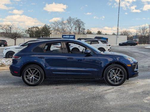 2024 Porsche Macan AWD