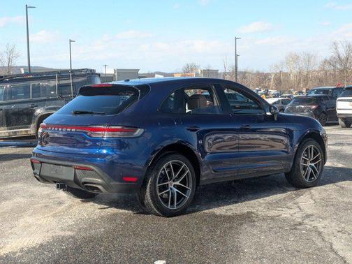 2024 Porsche Macan AWD