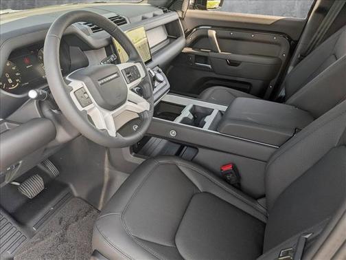 2025 Land Rover Defender 110 P300