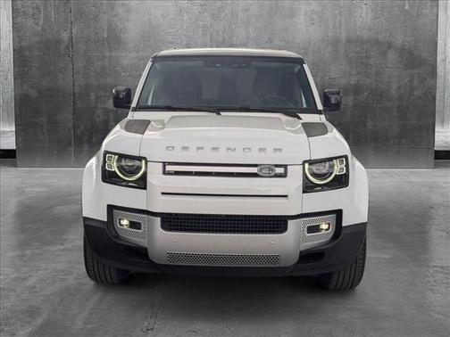 2025 Land Rover Defender 110 P300