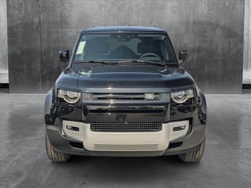 2025 Land Rover Defender 110 P300