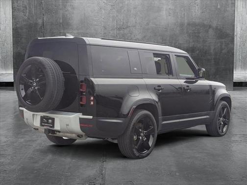 2024 Land Rover Defender 130 P400 S
