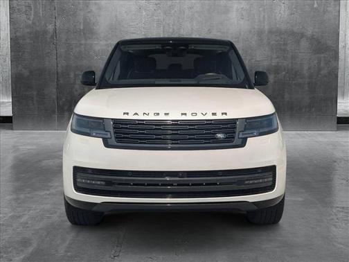 2025 Land Rover Range Rover P530 SE 7 Seat
