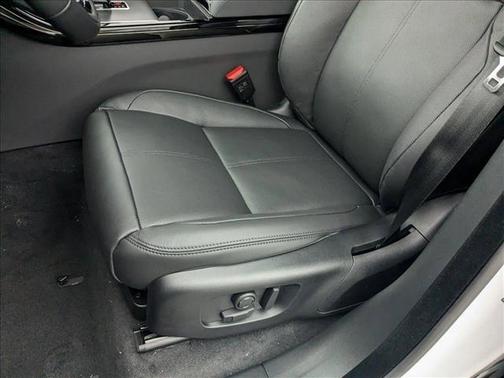2025 Land Rover Range Rover Velar P250 SE R-Dynamic