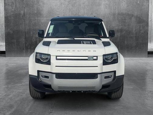 2025 Land Rover Defender 110 P300