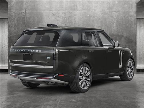 2025 Land Rover Range Rover P530 SE