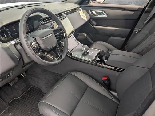 2026 Land Rover Range Rover Velar P250 SE R-Dynamic