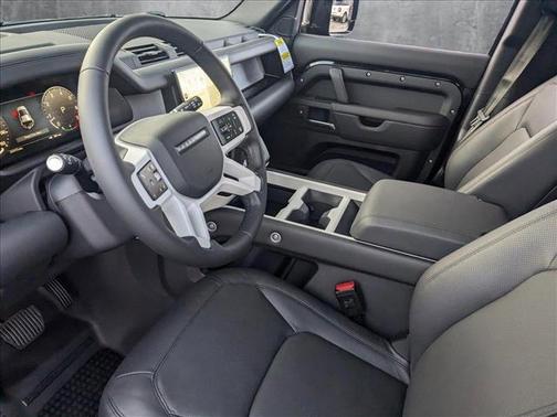 2025 Land Rover Defender X-Dynamic SE