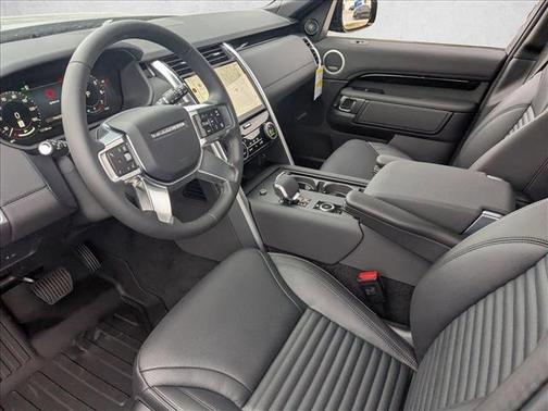 2025 Land Rover Discovery P300 S