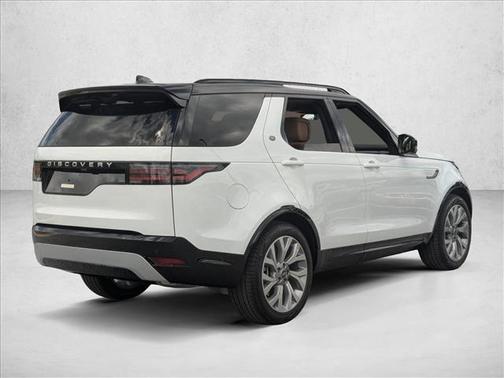 Fuji White 2026 Land Rover Discovery Gemini Edition