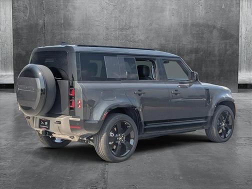2025 Land Rover Defender 110 P400 X-Dynamic SE