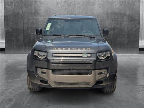2025 Land Rover Defender 110 P400 X-Dynamic SE
