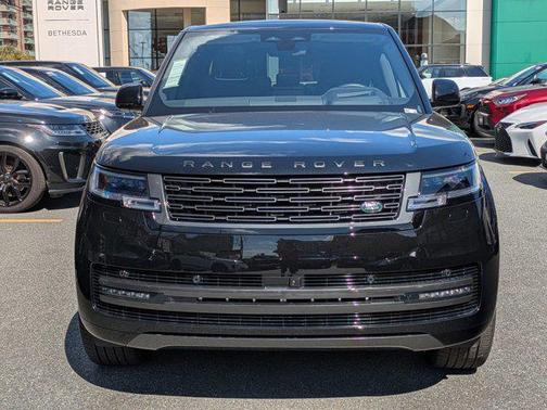 2025 Land Rover Range Rover P530 SE 7 Seat