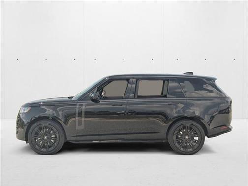 2025 Land Rover Range Rover P400 SE 7 Seat