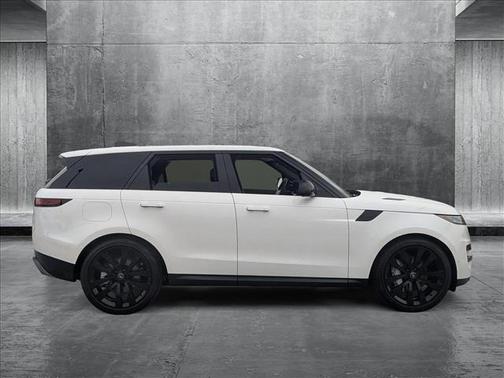 2024 Land Rover Range Rover Sport SE
