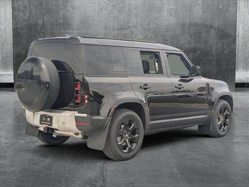 2025 Land Rover Defender 110 P300