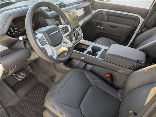 2026 Land Rover Defender P400 X-Dynamic SE