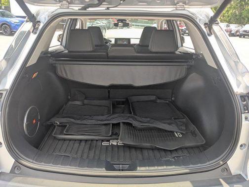 2025 Land Rover Range Rover Velar P250 SE R-Dynamic