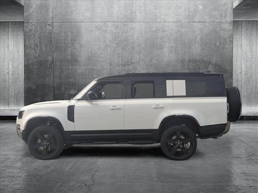 2025 Land Rover Defender 130 P400 X-Dynamic SE