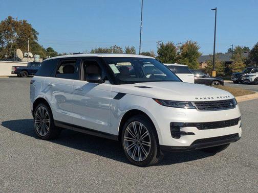 2025 Land Rover Range Rover Sport SE