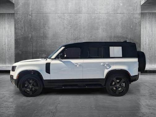 2025 Land Rover Defender 110 P400 X-Dynamic SE