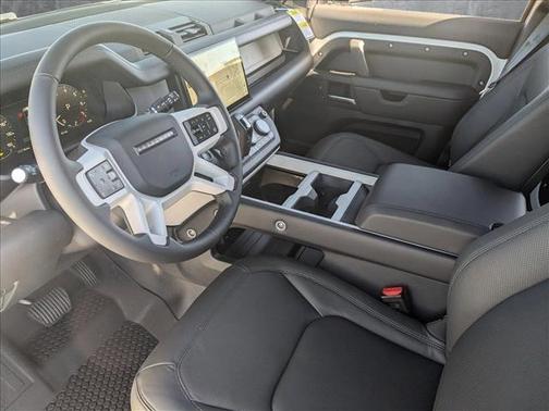 2025 Land Rover Defender 110 P400 X-Dynamic SE