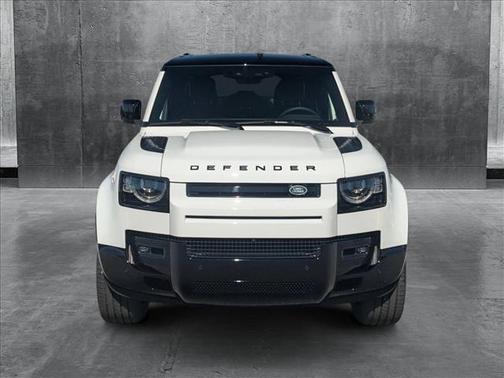 2025 Land Rover Defender 110 P400 X-Dynamic SE