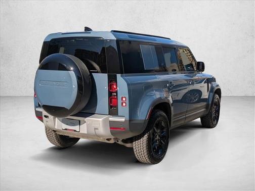 2025 Land Rover Defender 110 P300