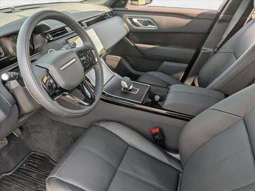 2026 Land Rover Range Rover Velar P250 SE R-Dynamic