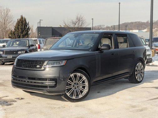 2025 Land Rover Range Rover P400 SE 7 Seat