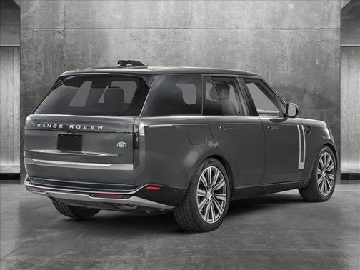 2025 Land Rover Range Rover P400 SE 7 Seat