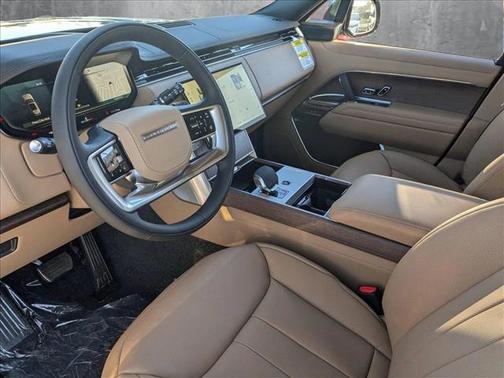 2025 Land Rover Range Rover P400 SE