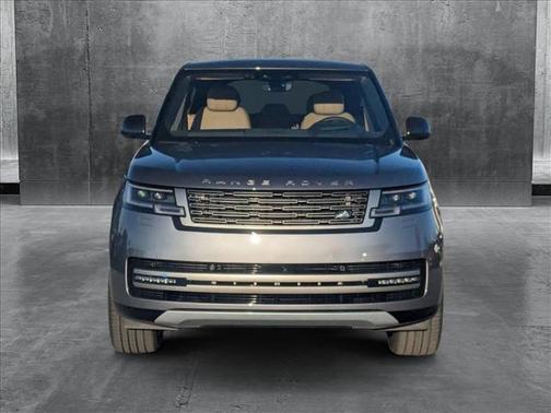 2025 Land Rover Range Rover P400 SE