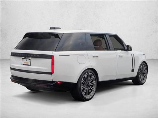 2026 Land Rover Range Rover P400 SE 7 Seat