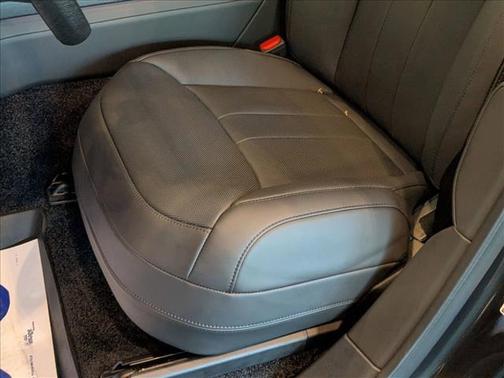 Carpathian Grey Premium Metallic 2026 Land Rover Range Rover P400 SE 7 Seat