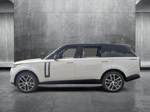 2025 Land Rover Range Rover P400 SE 7 Seat