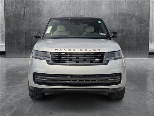 2025 Land Rover Range Rover P400 SE 7 Seat