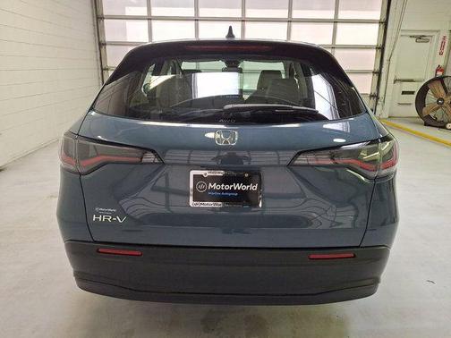 Nordic Forest Pearl 2024 Honda HR-V LX